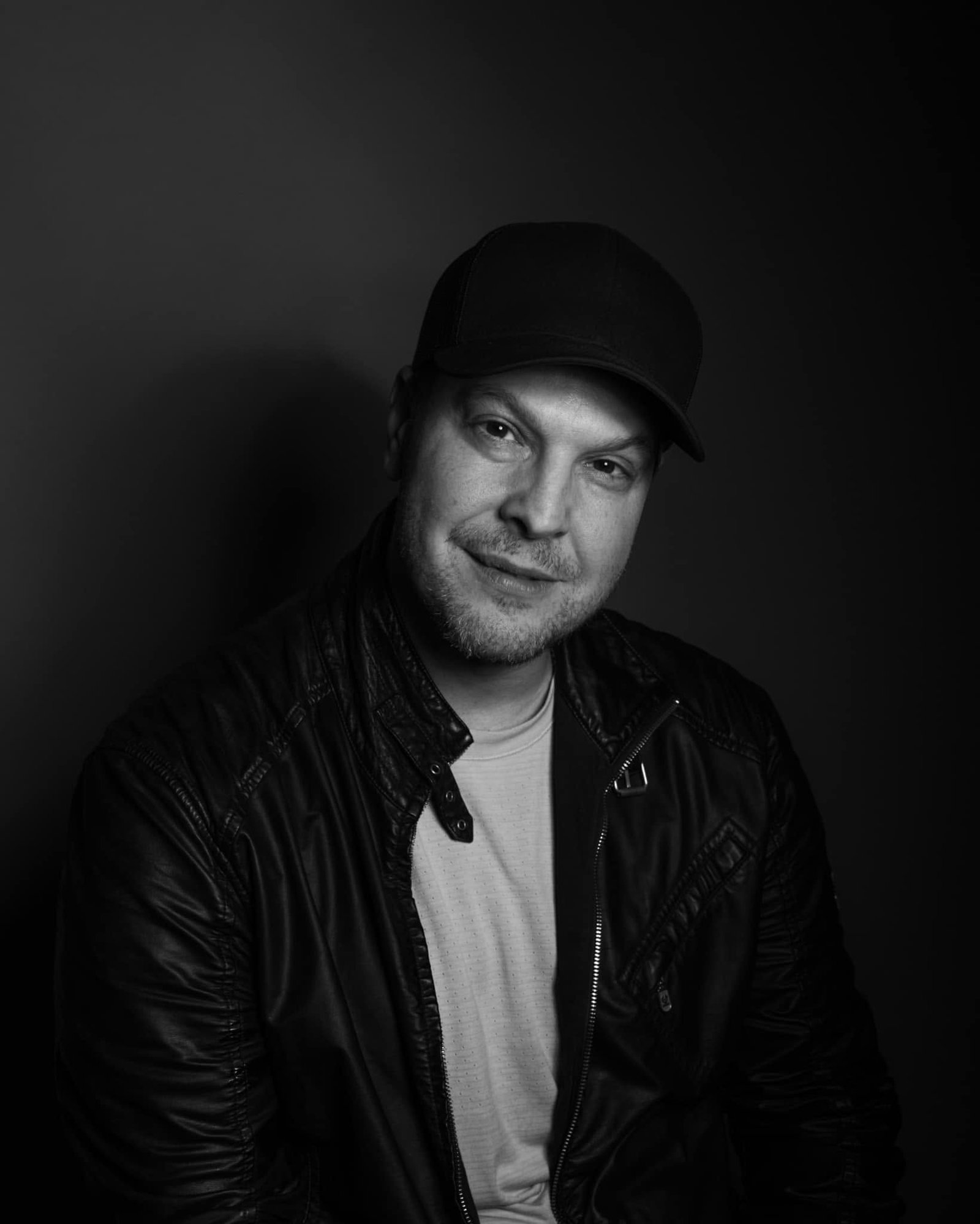 Gavin DeGraw — Singer, songwriter and scholarship founder